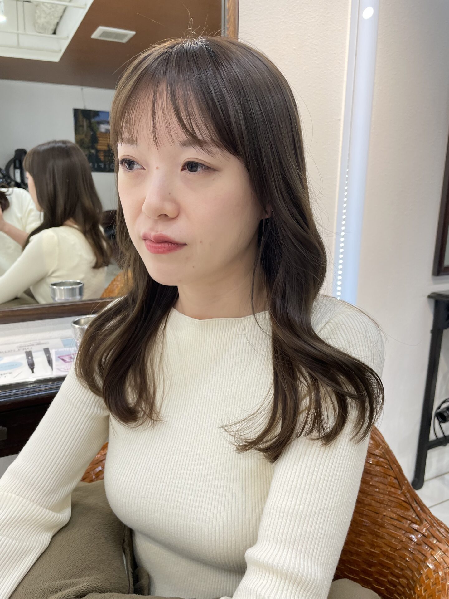 柔らかベージュカラー