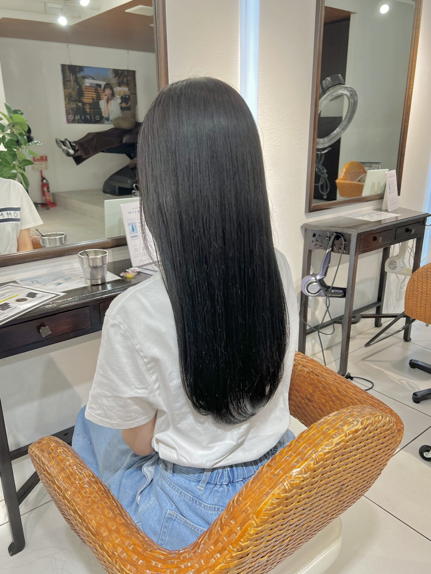 暗髪ならダークグレーカラー