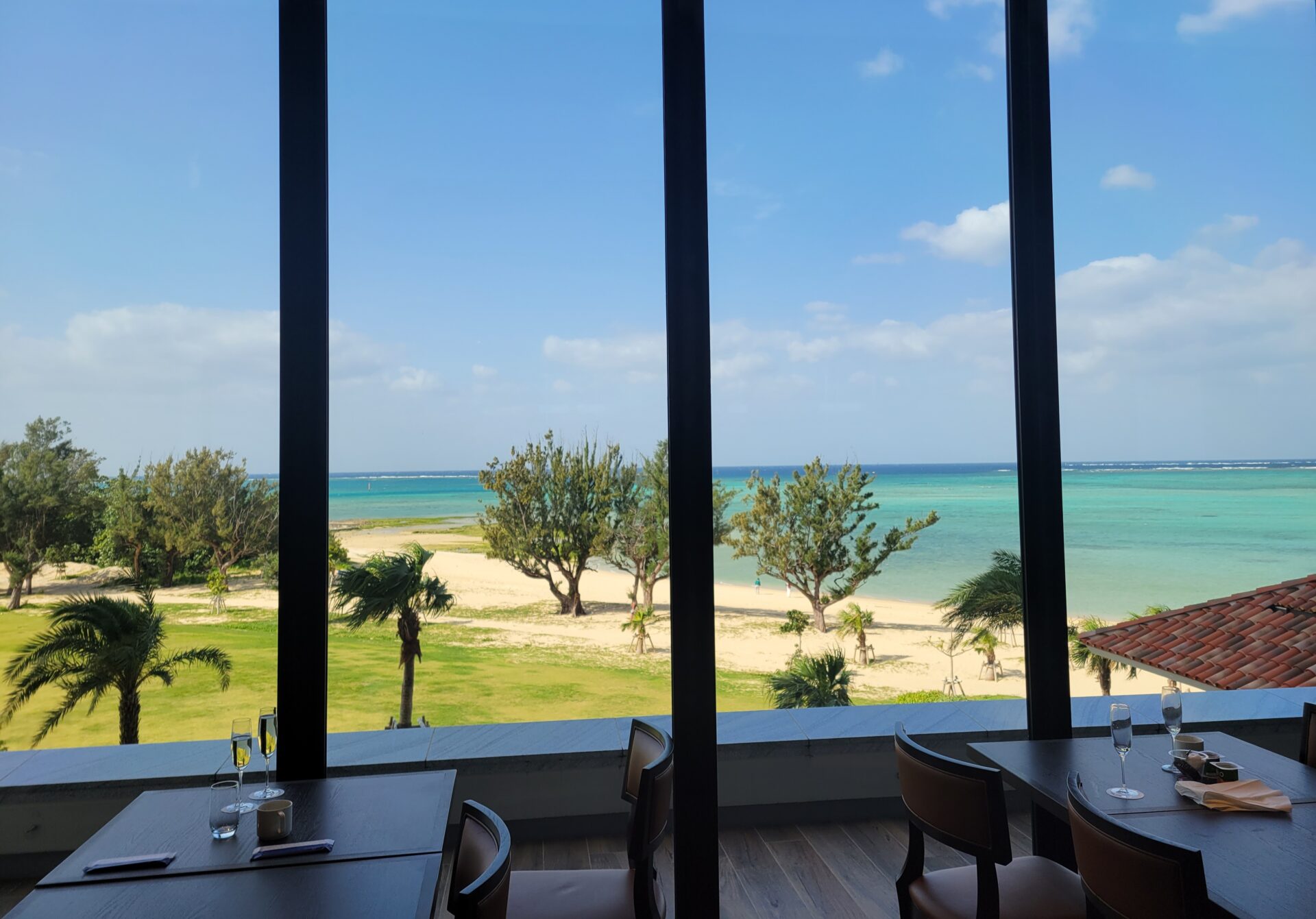 青山店 4月スタイリスト不在スケジュール