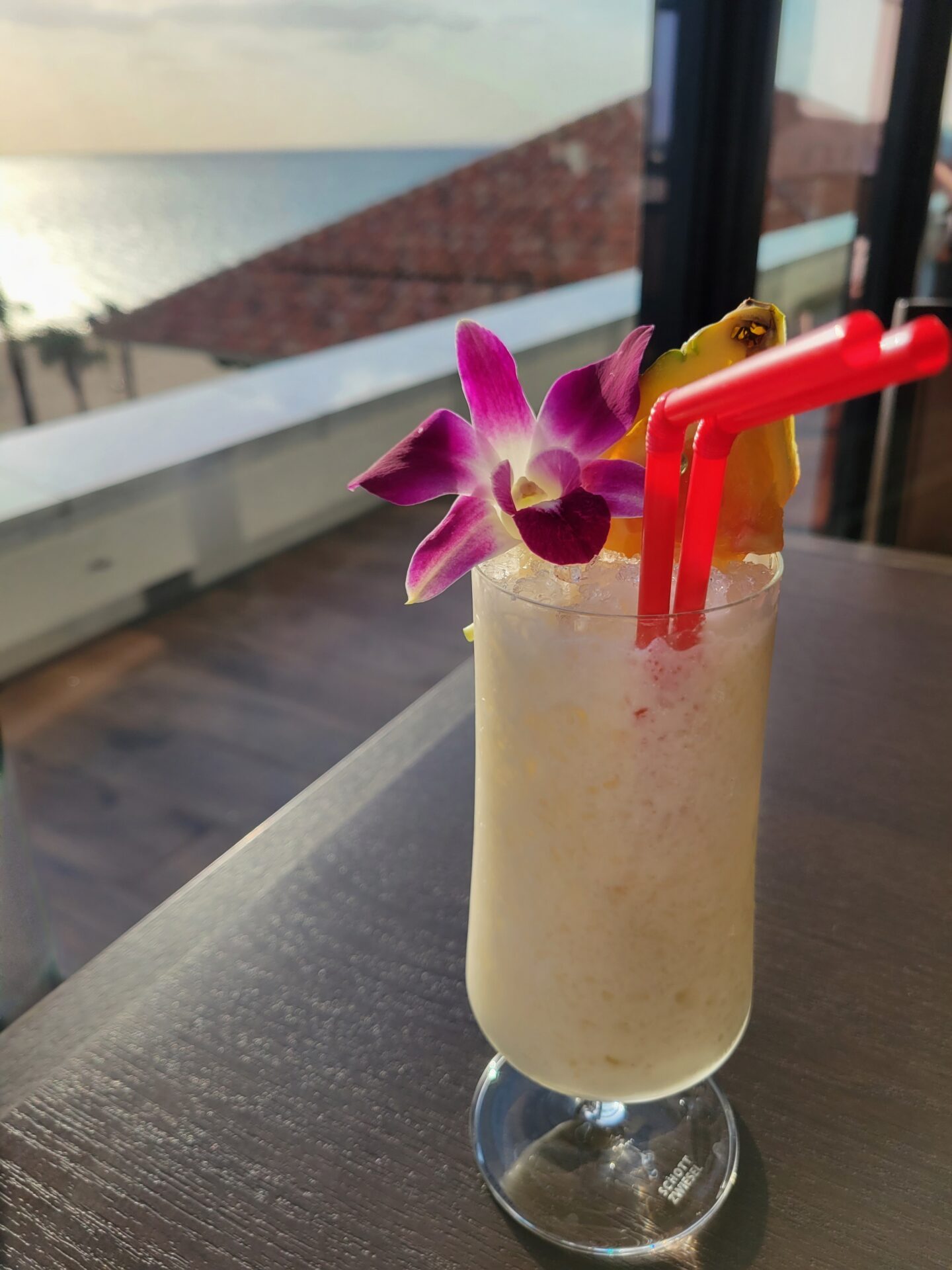 青山店　4月スタイリスト不在スケジュール