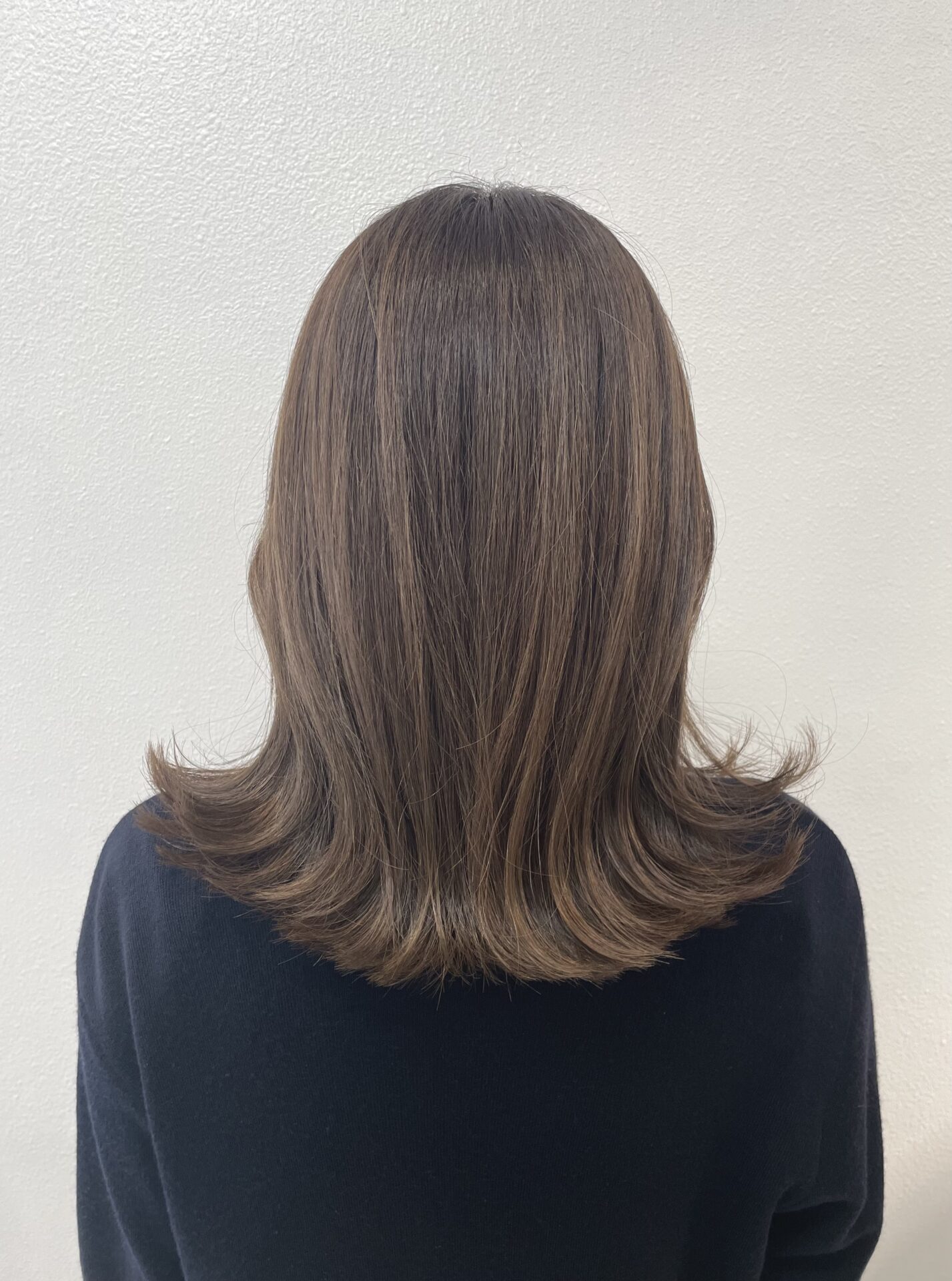 春夏に向けてツヤのあるベージュカラーいかがでしょうか？