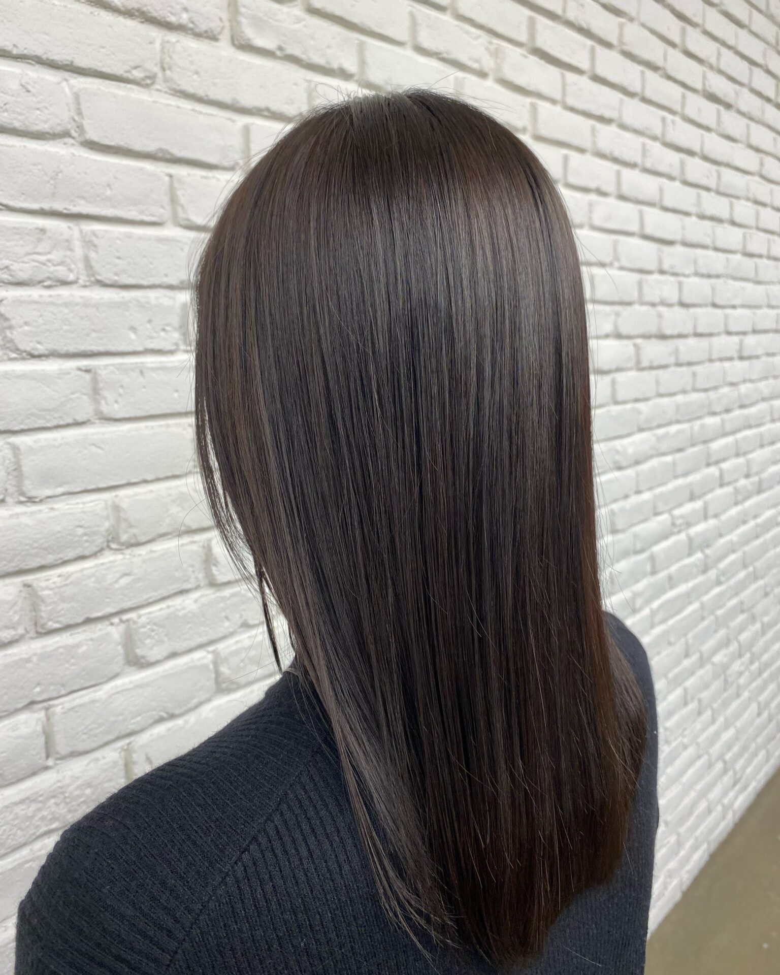 ダークグレージュ