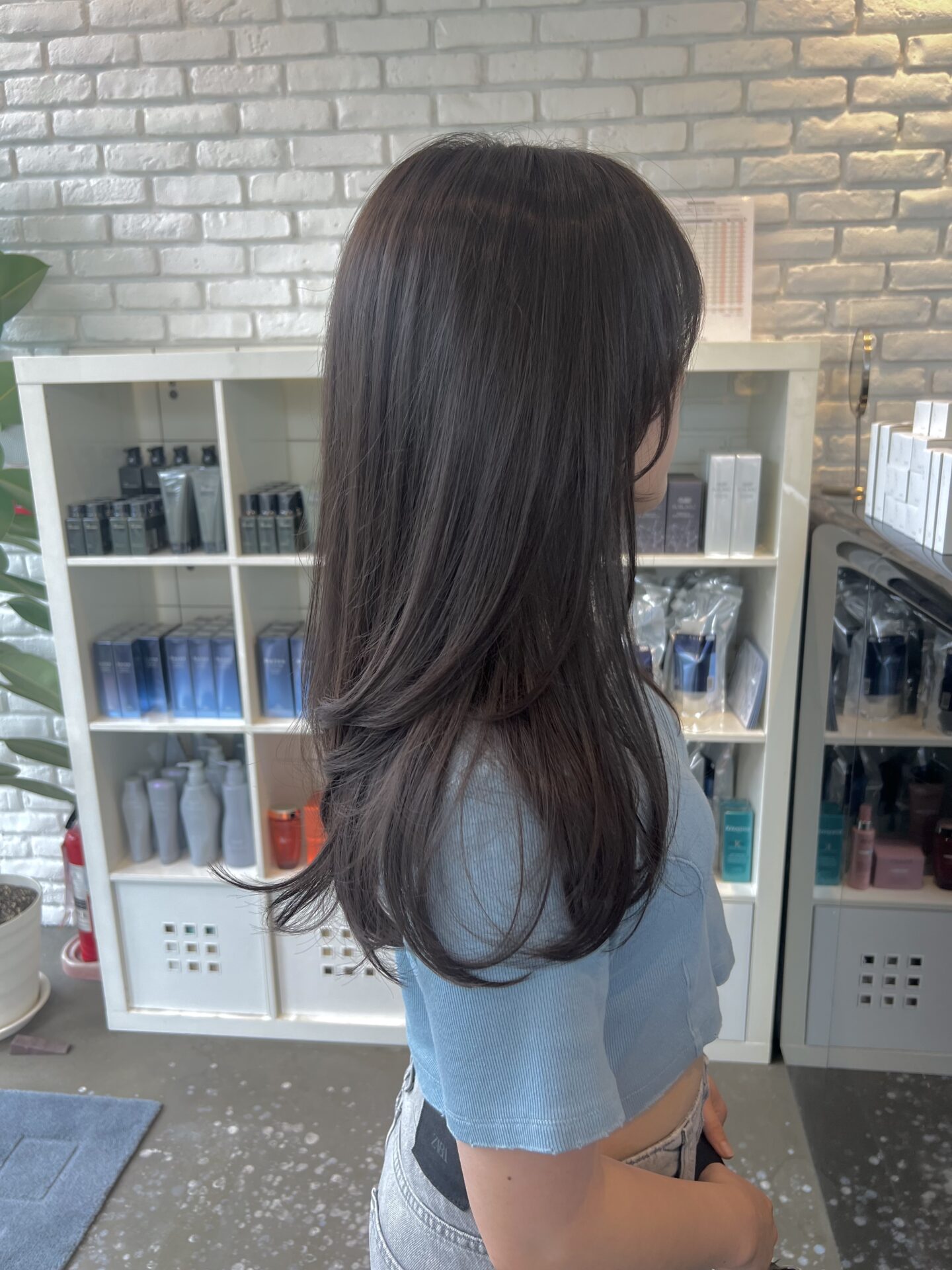 レイヤーカット×グレージュ