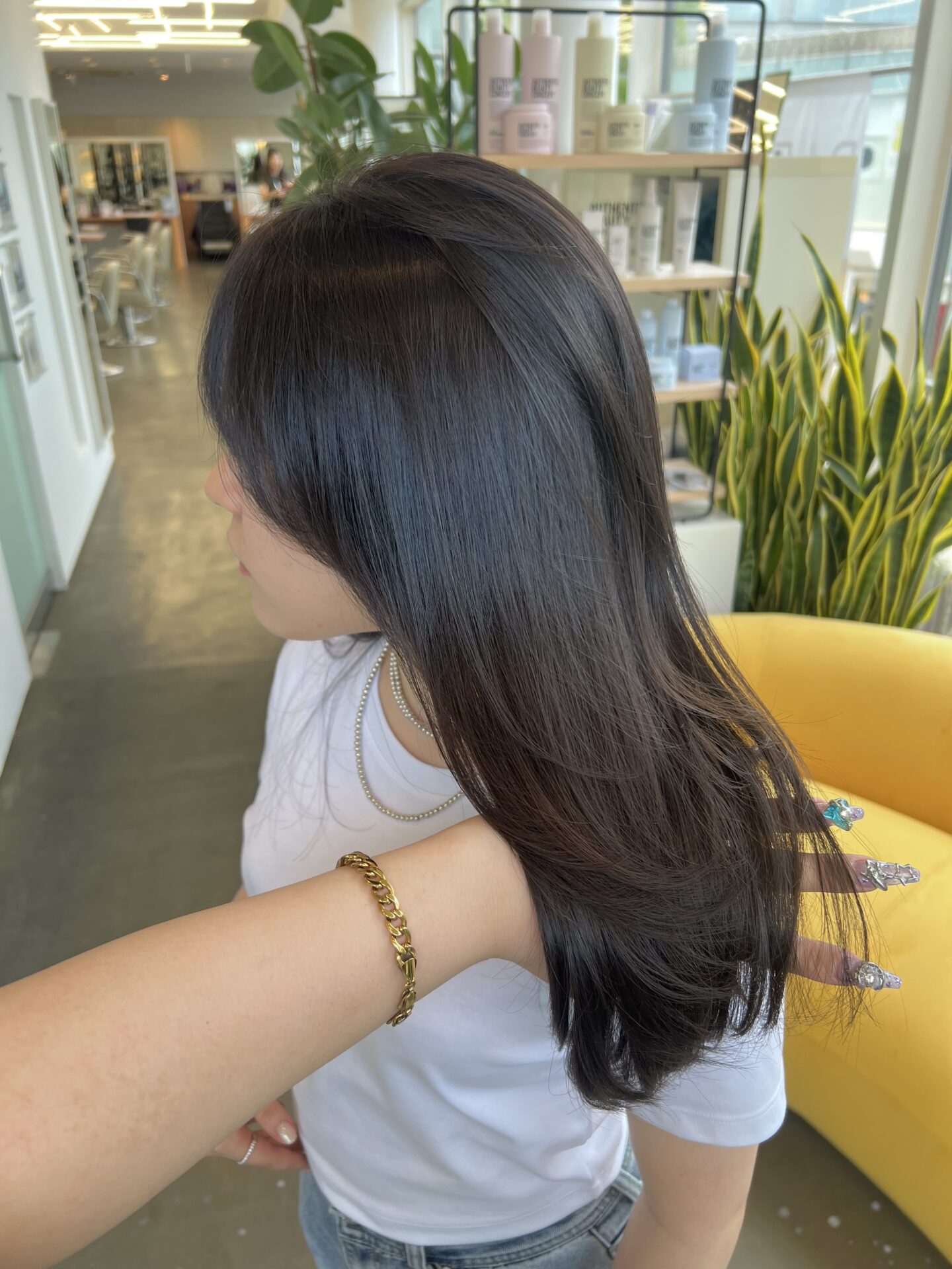 可愛すぎるレイヤーカットと暗髪グレージュ