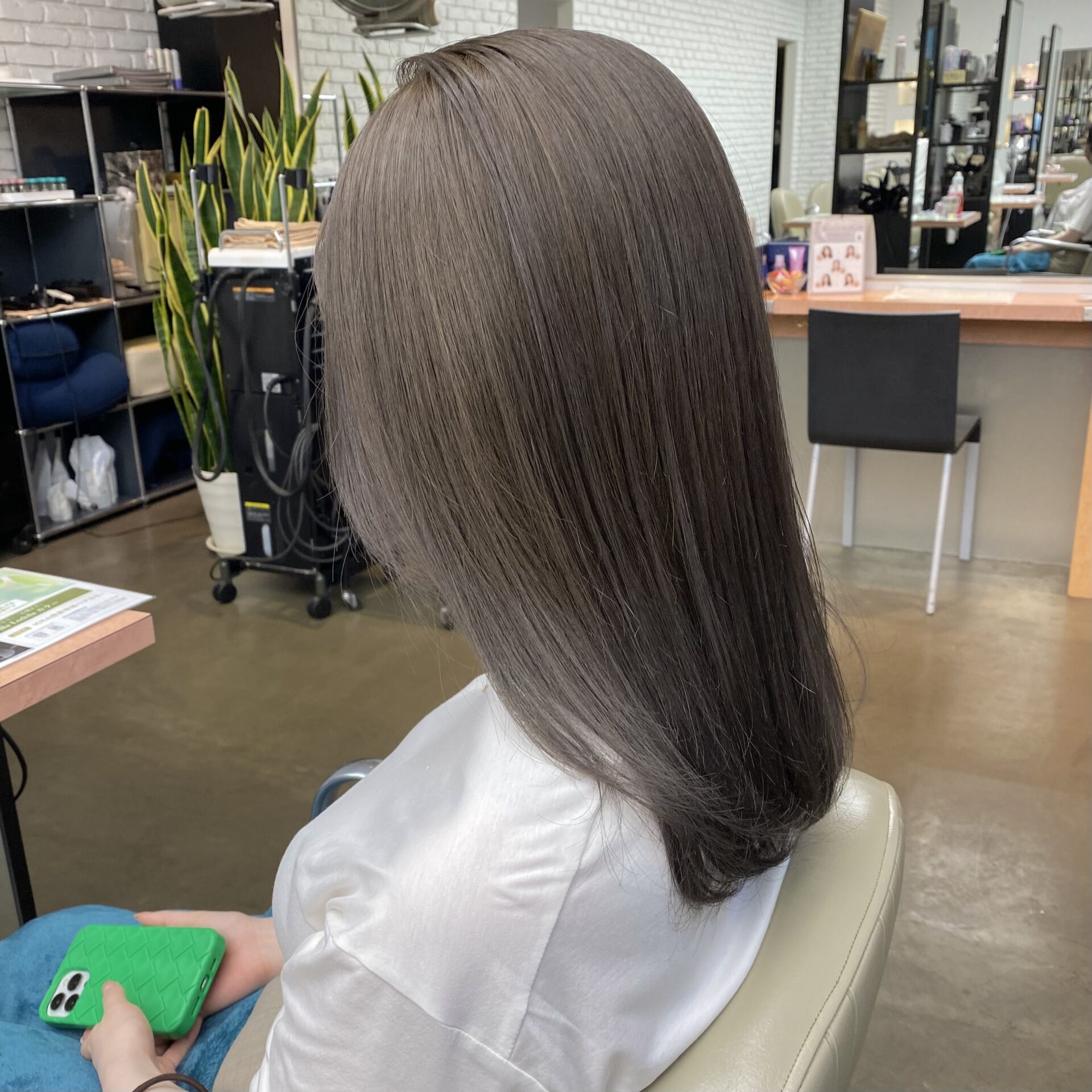 【竹ノ上剛貴】オールシーズンOKのグレージュ