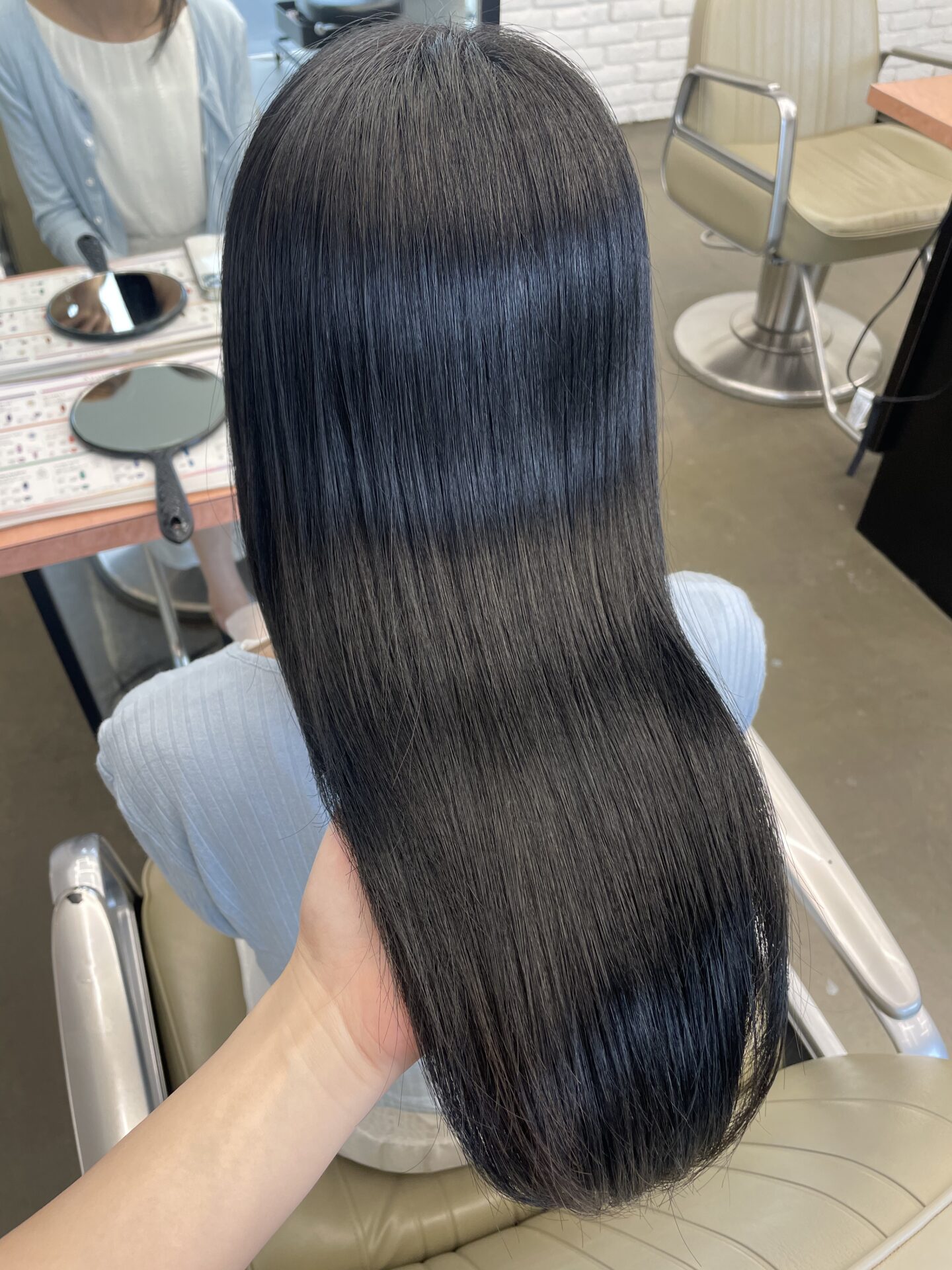 天使の輪ができる巻ける縮毛矯正