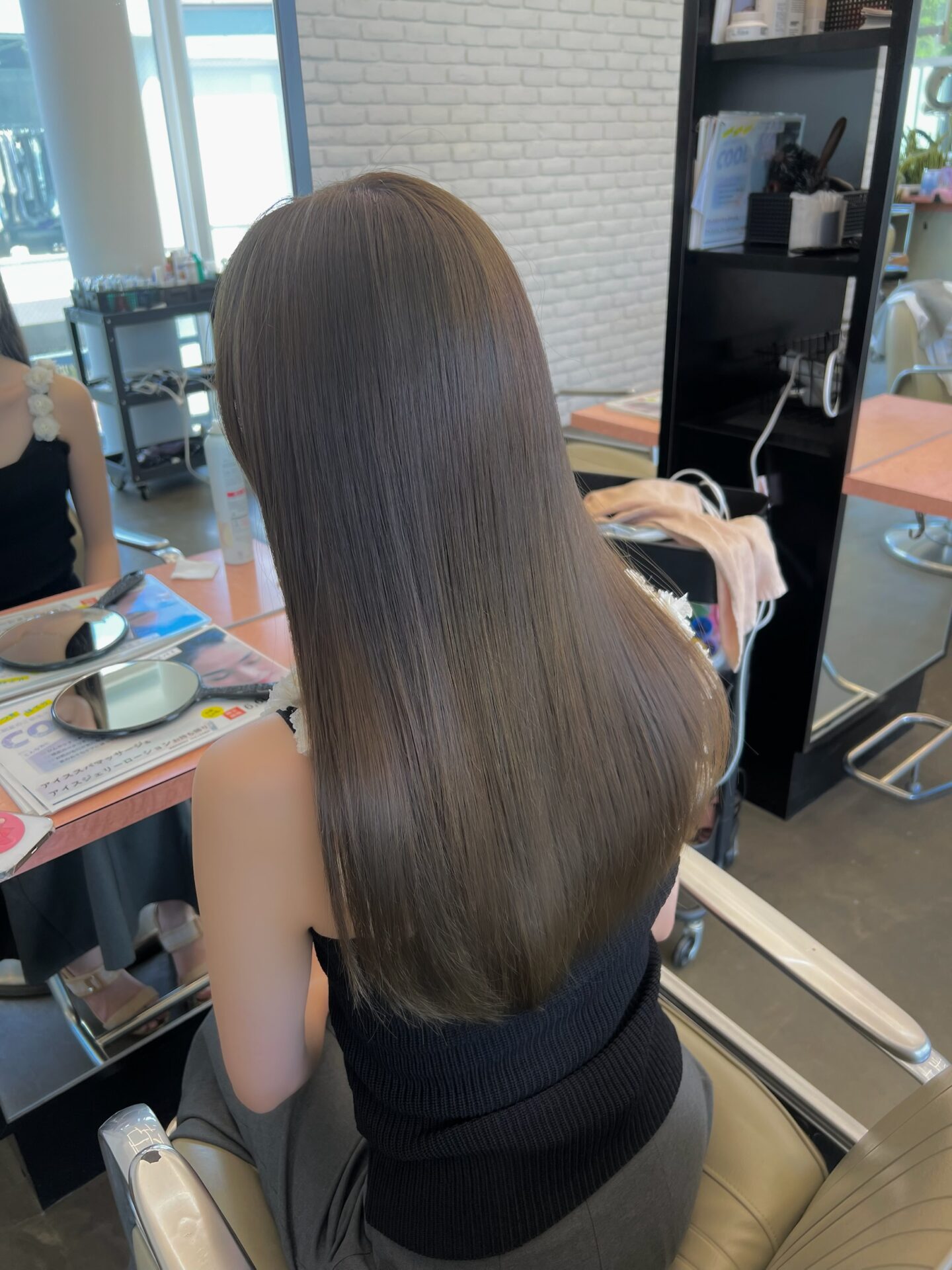 夏にぴったり明るめオリーブ！