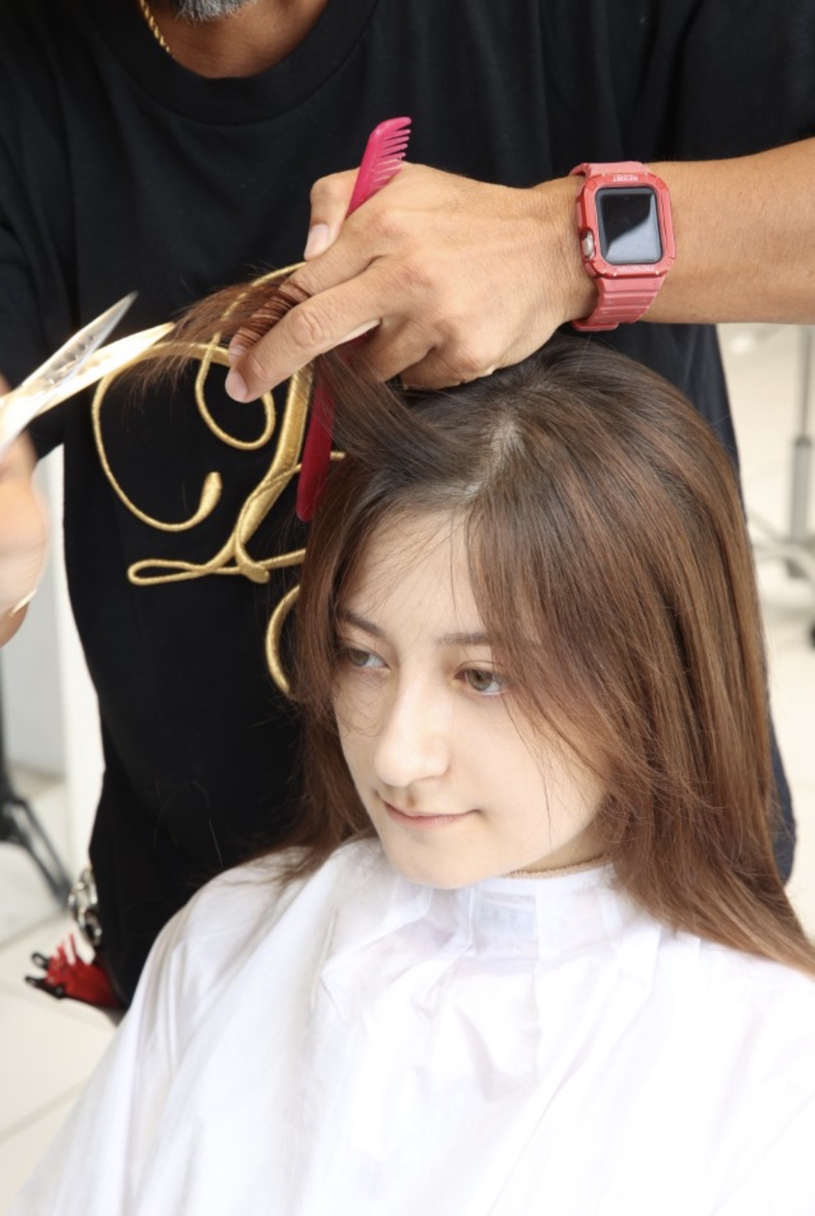 【伸ばしかけの髪型に悩んでいる方へ】飽きずに可愛く伸ばす方法｜レイヤー×アールカットがポイント