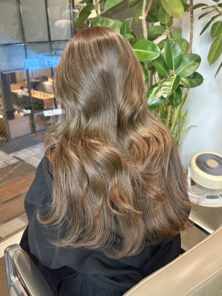 透明感ベージュ