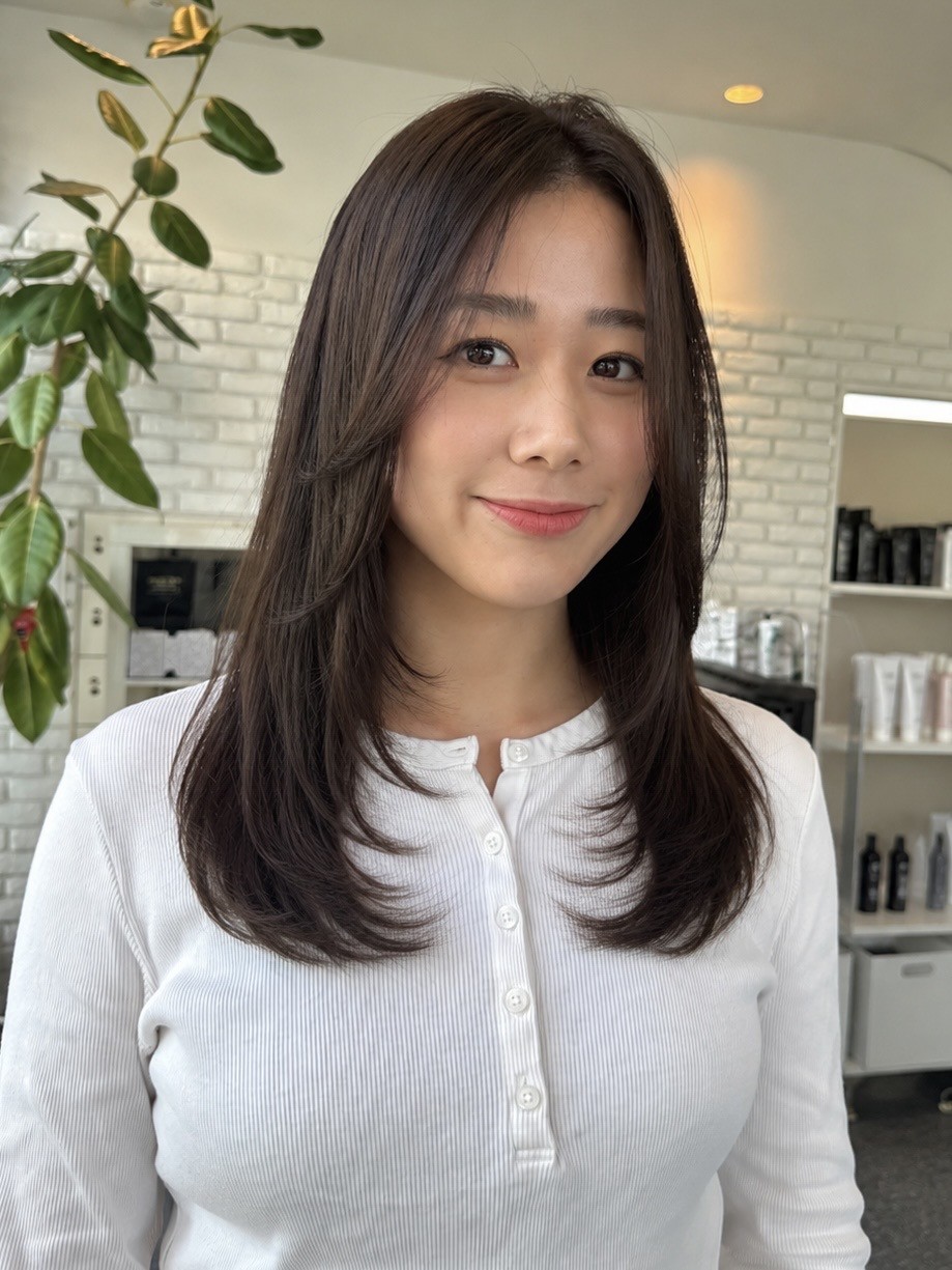 【稲田】巻ける縮毛矯正で叶える、大人のレイヤーヘア。朝がラクになる美髪スタイル