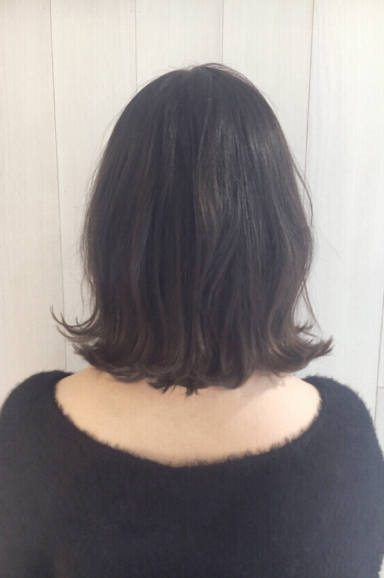 こなれ感のあるトレンディーなヘアデザインで周りとの差をつけましょーう！